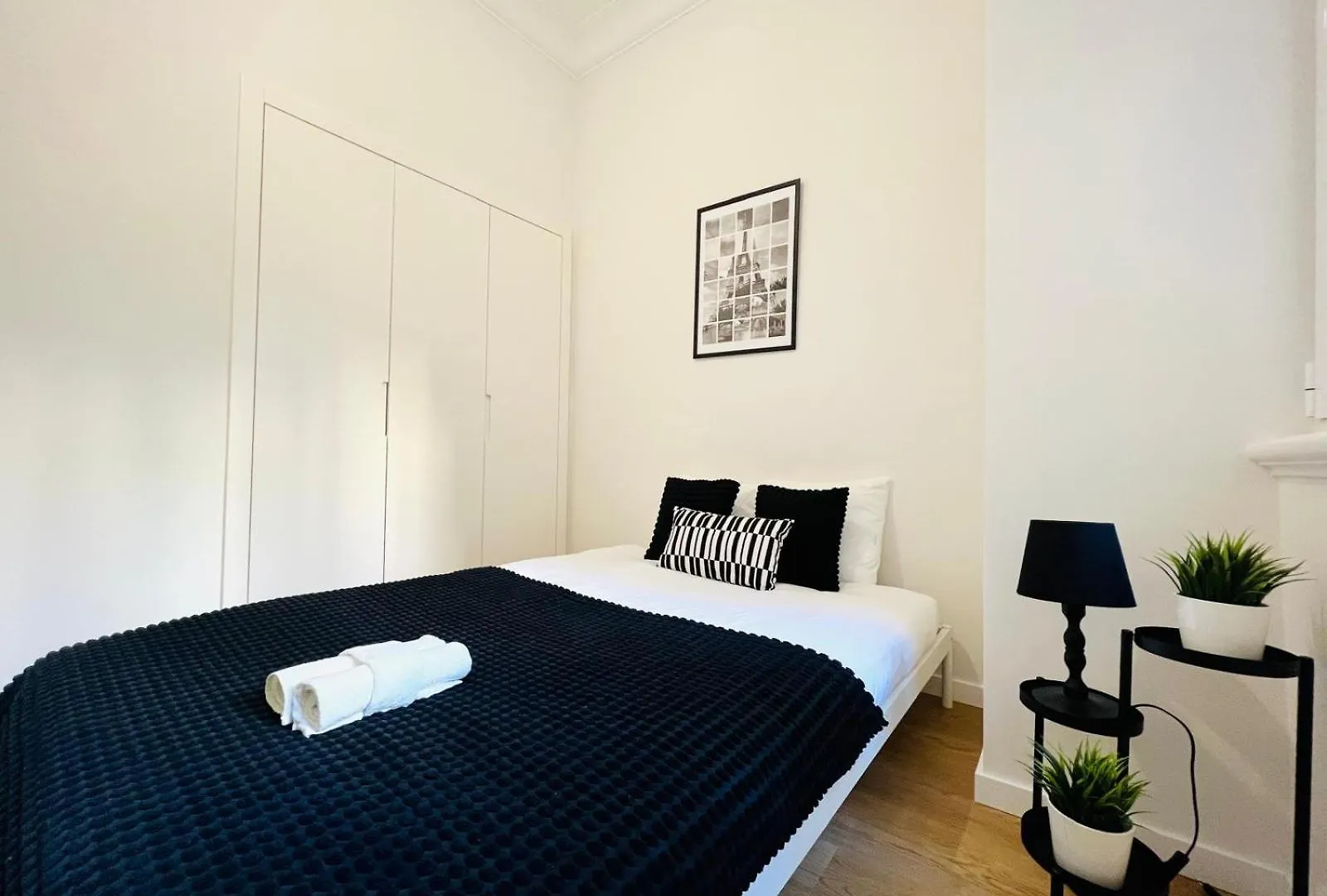 Hostel Luxury Central Lisbon Rooms, Best Location For Tourists Portugal