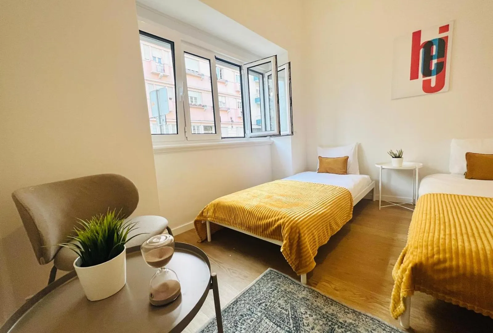 Hostel Luxury Central Lisbon Rooms, Best Location For Tourists