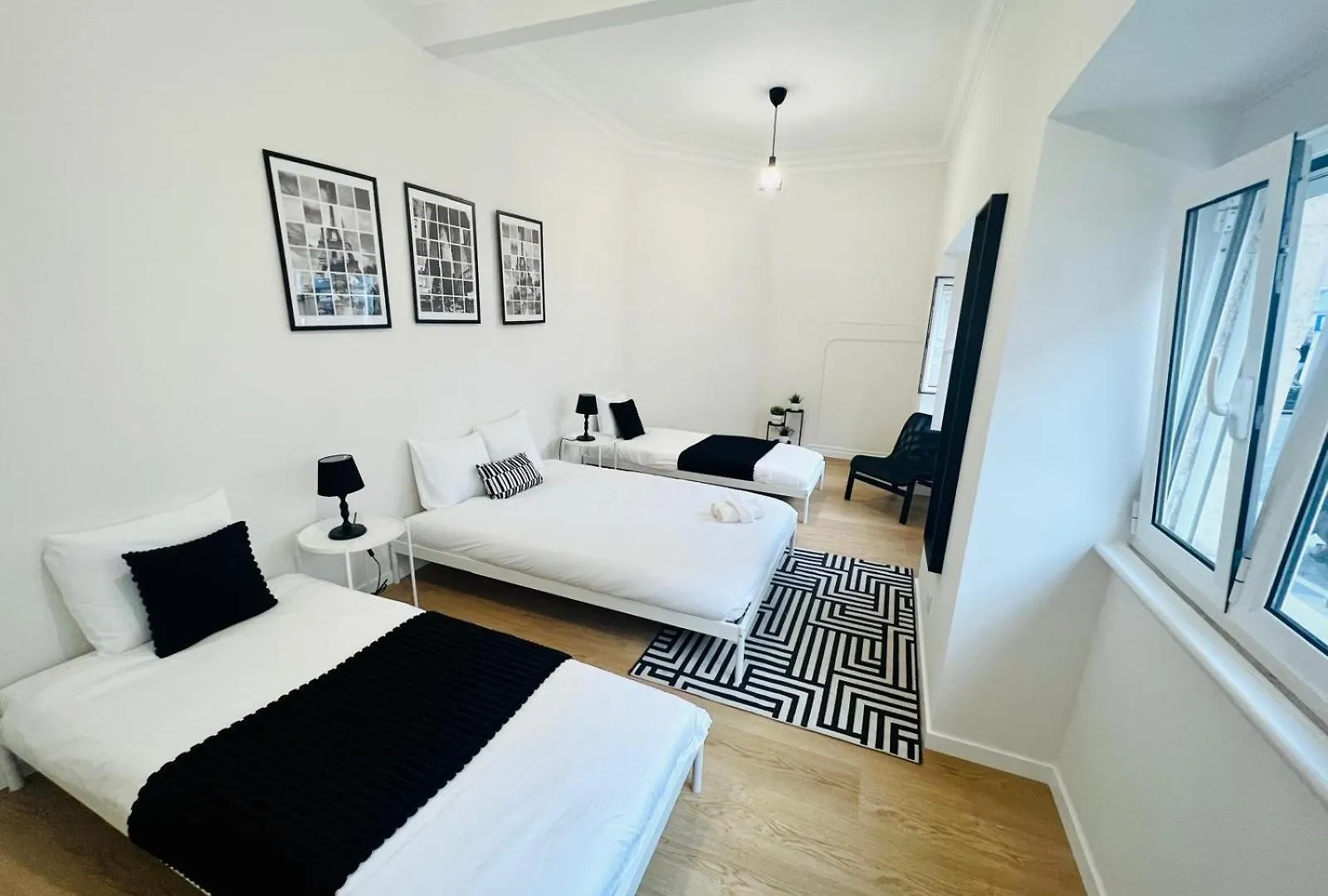 Luxury Central Lisbon Rooms, Best Location For Tourists Hostel